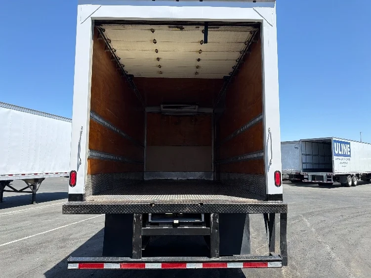 2018 Hino 338 in West Sacramento, CA — photo 8