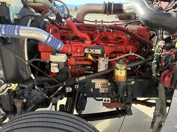 2023 Peterbilt 389 - image 25