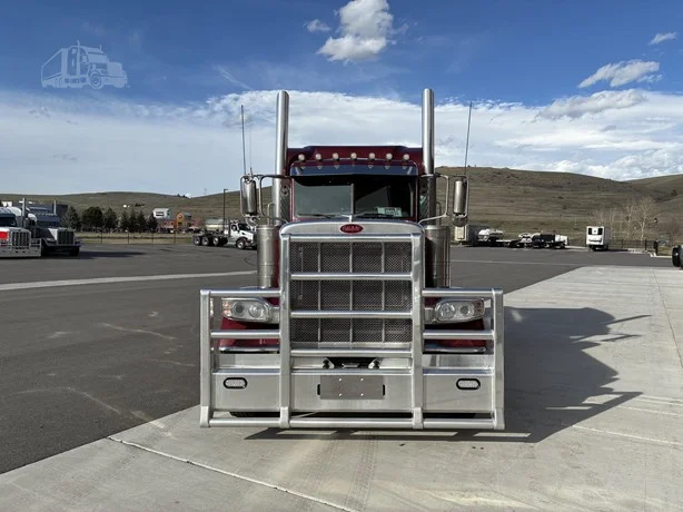 2023 Peterbilt 389 - image 5