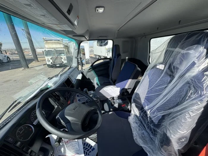2026 Isuzu FTR — photo 10