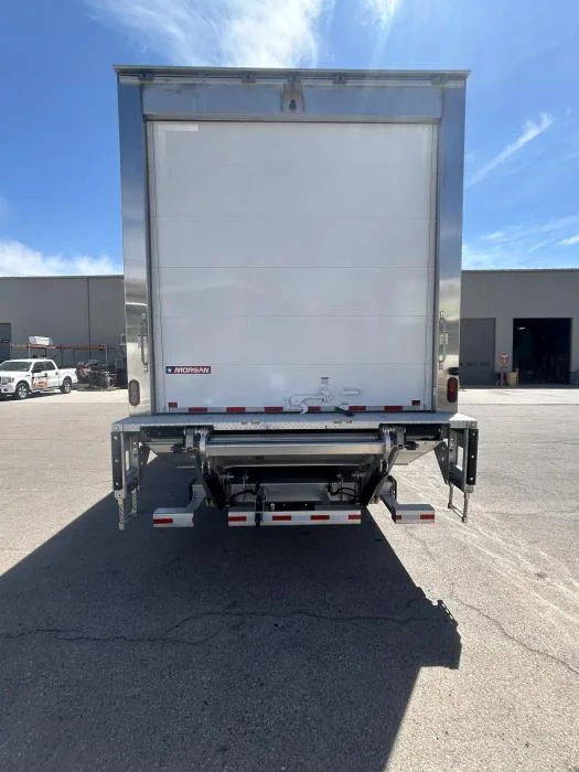 2026 Isuzu FTR — photo 5