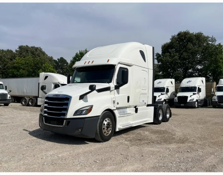 2020 Freightliner Cascadia in Houston, MS — photo 3