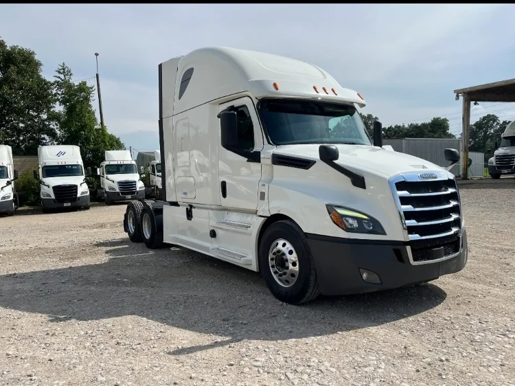 2020 Freightliner Cascadia in Houston, MS