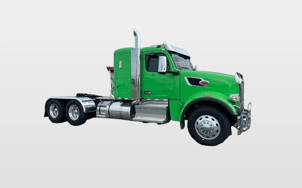 2025 Peterbilt 567 - image 1
