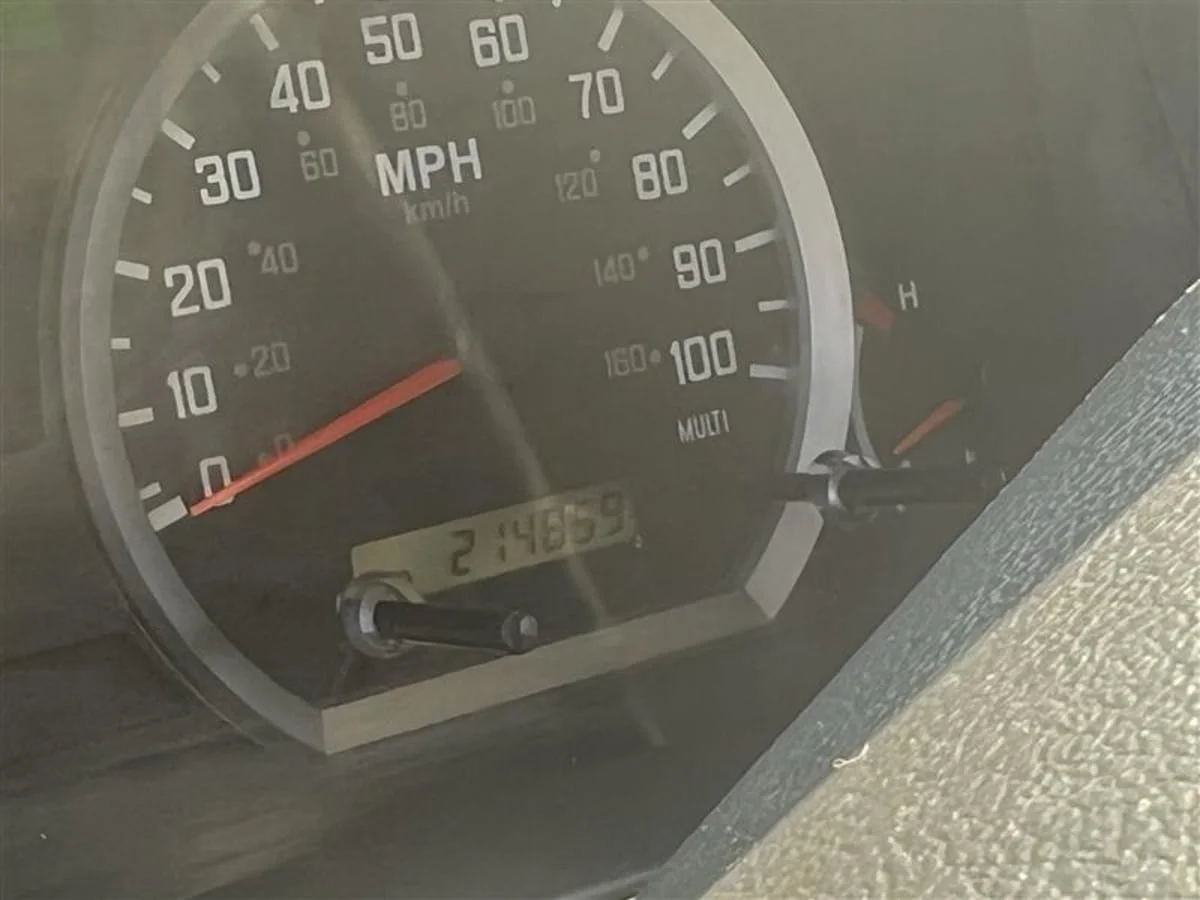 2012 Isuzu NQR - image 12