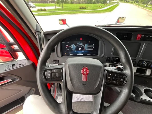 2024 Kenworth T680 in Cedar Rapids, IA — photo 17